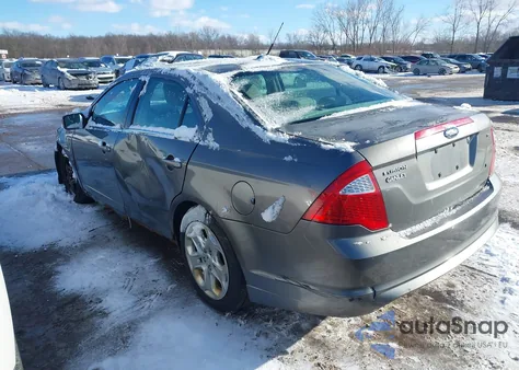 2010 Ford Fusion Se из США, поврежденный, VIN 3FAHP0HA4AR118314